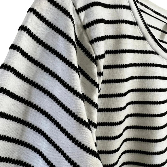 Elle Black and White Striped Blouse XL Textured Flared 3/4 Sleeves Eyelet Trim - Picture 6 of 12